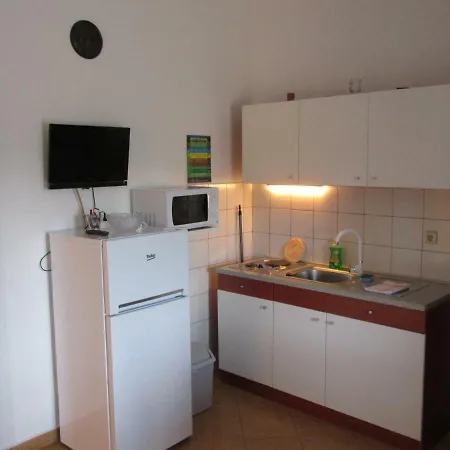 Apartment Krizanovic Malinska Exterior foto